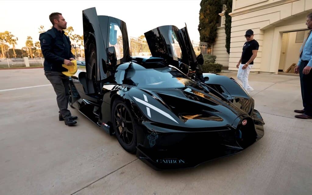 Le prix d’environ 7 000 € pour un jeu de pneus peut sembler choquant - © Manny Khoshbin