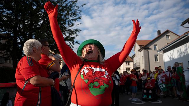 Euro 2024  Lambiance festive des supporters fait sourire la police allemande