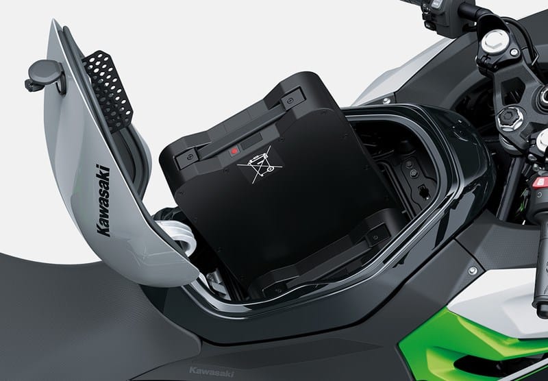 Kawasaki ninja e-1 et z e-1 allient style et performance pour transformer