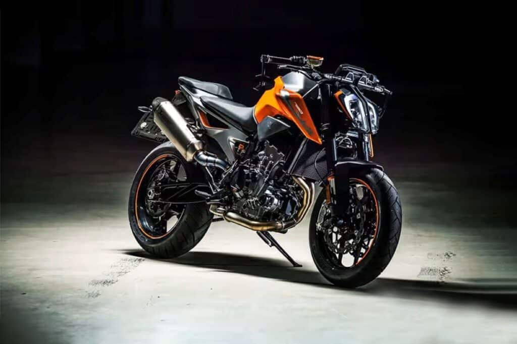 KTM 790 Duke dominez les routes avec style et puissance un