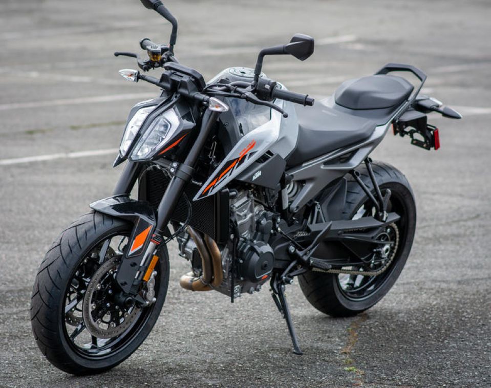 KTM 790 Duke dominez les routes avec style et puissance un