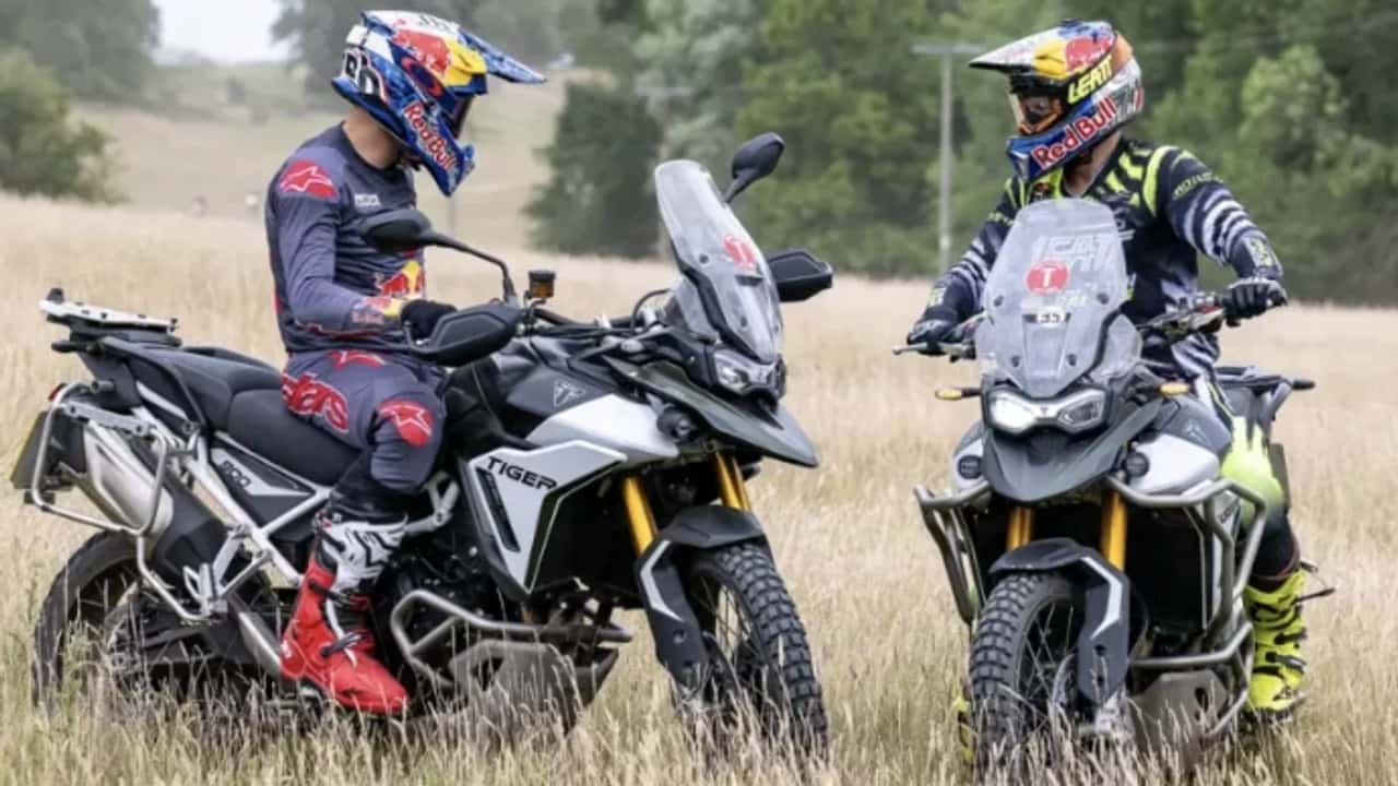 Triumph défie le Red Bull Romaniacs sur une moto daventure de série
