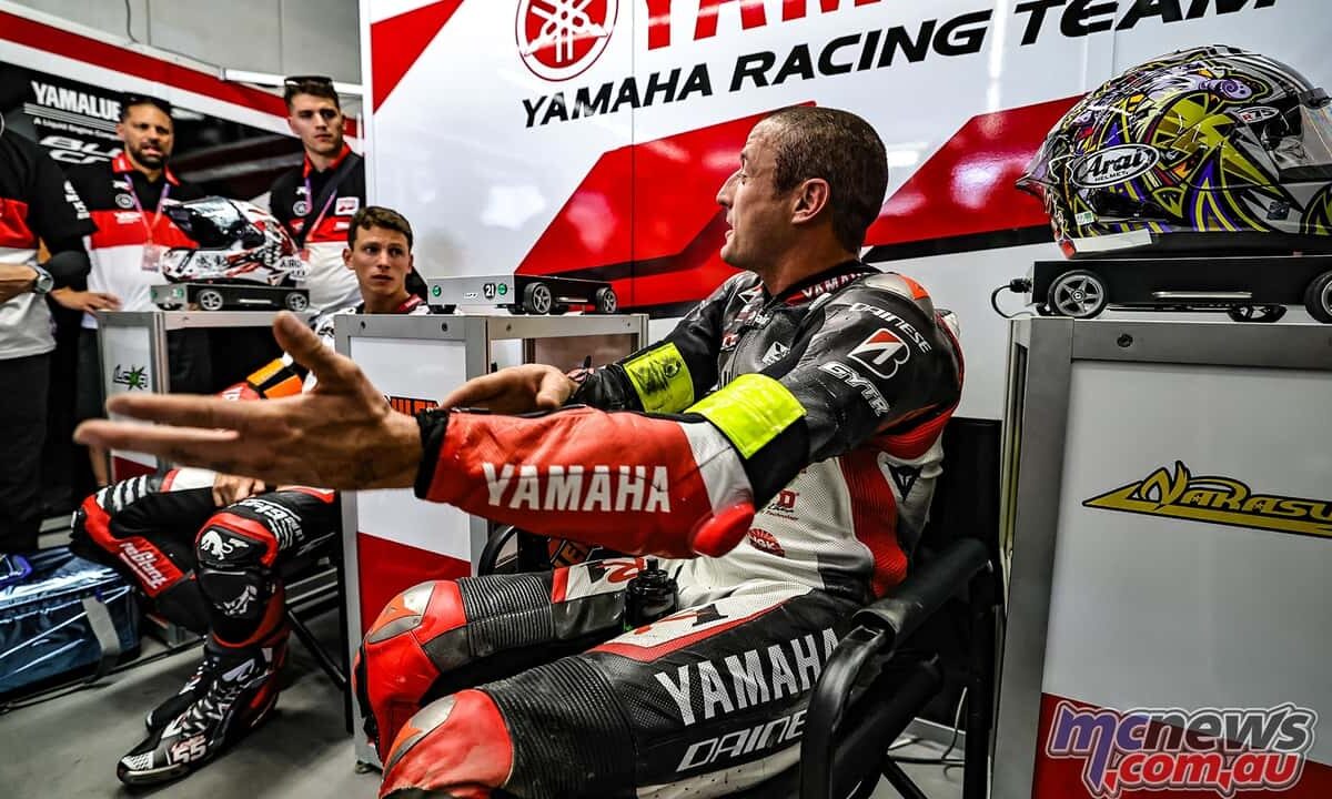 Motogp  Spectaculaire chute mais podium héroïque - le pilote se relève