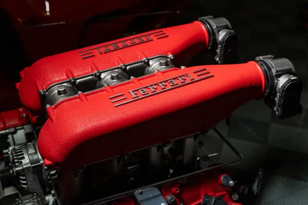 Moteur Ferrari table basse - © RM Sotheby's