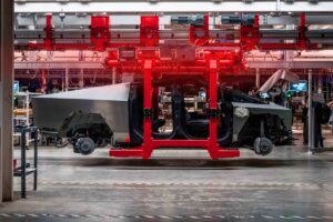 Tesla remplace les batteries de son Cybertruck en secret