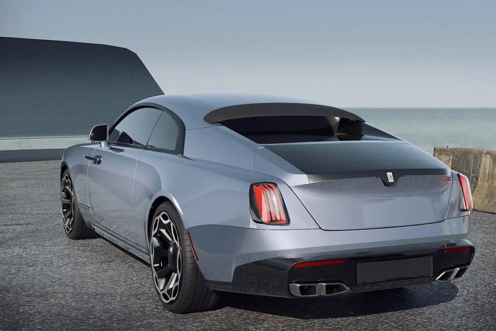 Une suspension abaissée de 25 mm par rapport à la Ghost « standard ».