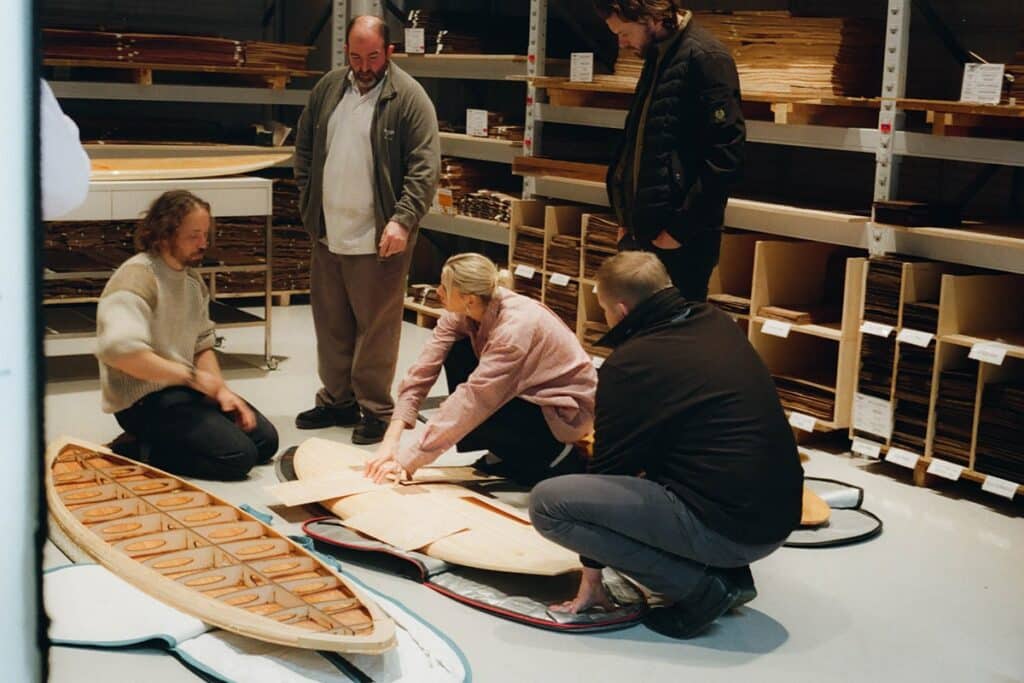 Une collaboration entre Bentley, Marnie Rays et Otter Surfboards - © Bentley