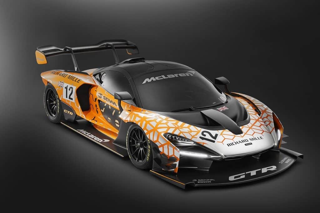 Son poids léger et son rapport puissance/poids de 694 ch par tonne lui permettent d’atteindre des vitesses impressionnantes - © McLaren Auto