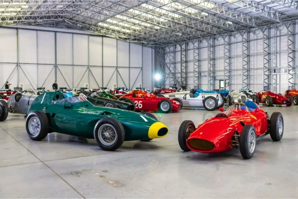 F1 Vanwall et Ferrari Dino 246 de 1957