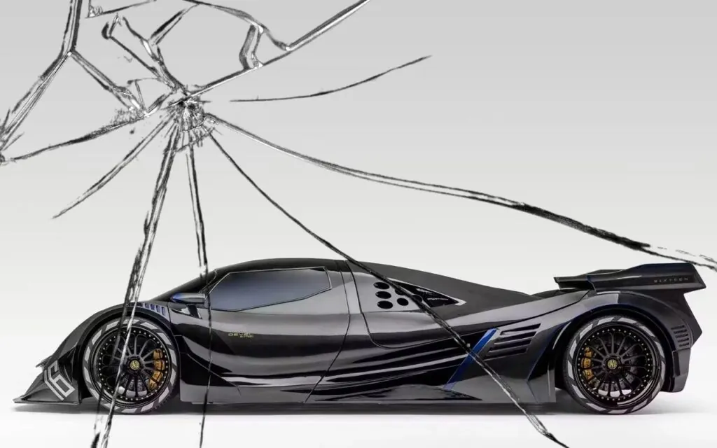 Un moteur V16 quadri-turbo développant 5 007 chevaux et une vitesse de pointe annoncée à 560 km/h.