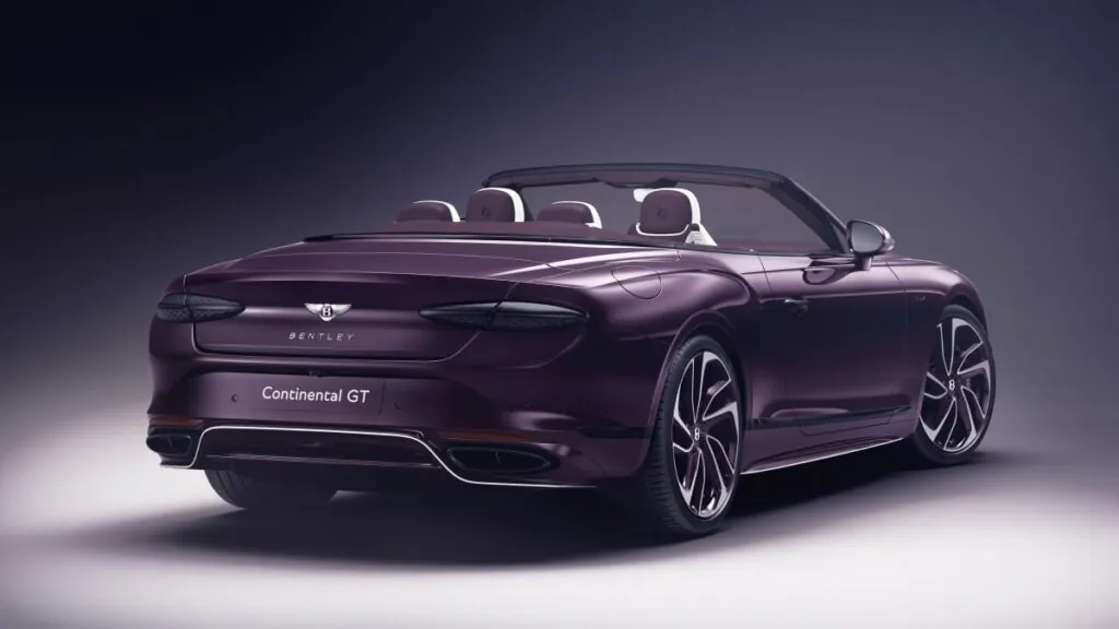 Petit bonus pour l’acheteur de cette Bentley : une invitation VIP à la Monterey Car Week 2025 - © Bentley