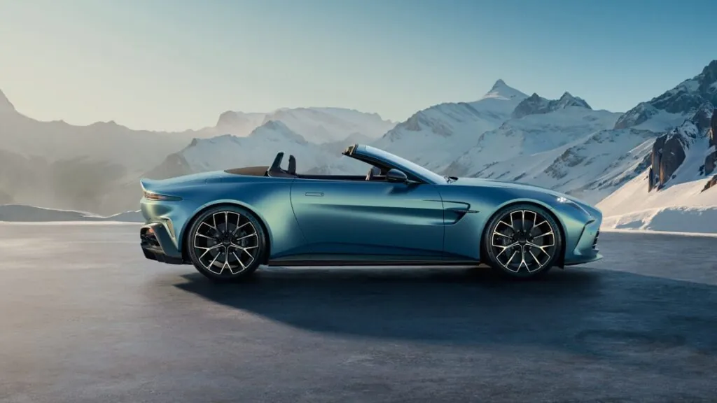 La Vantage Roadster cible les clients recherchant une voiture sportive au raffinement d’une GT - © Aston Martin