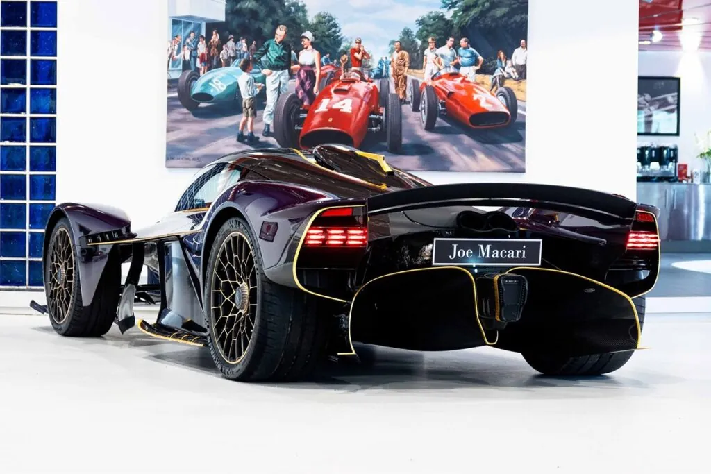 Son moteur V12 atmosphérique de 6,5 litres, développé par Cosworth, est capable de monter jusqu'à 11 100 tr/min - © Joe Macari