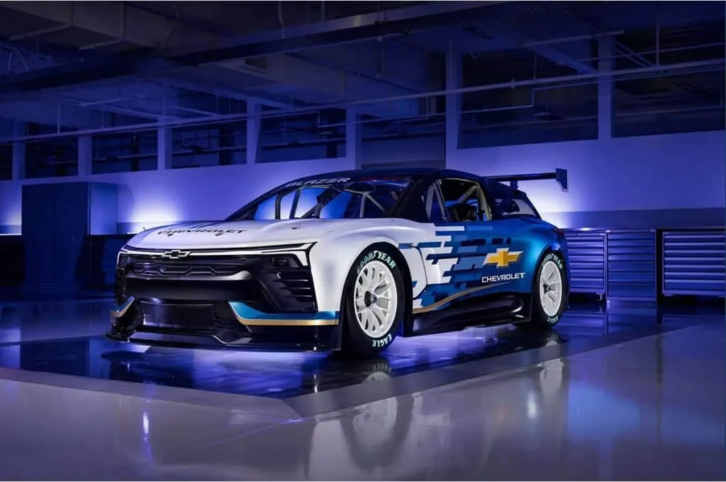 Chevrolet Blazer EVR NASCAR - © Chevrolet