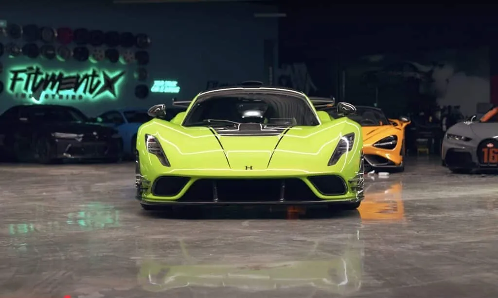 La Venom F5 Revolution Roadster n'est pas une simple supercar - © The Hamilton Collection