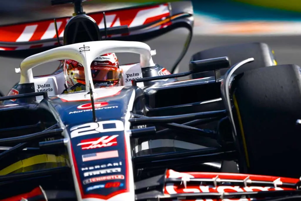 Ce communiqué marque la fin définitive du litige entre Steiner et Haas.