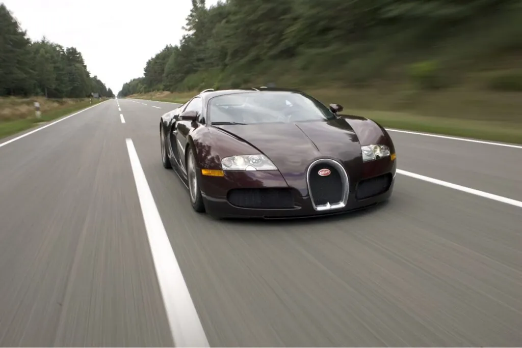 Il y a vingt ans, la Bugatti Veyron voyait le jour.