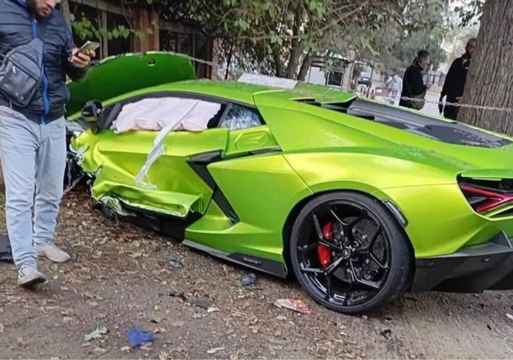 Cette Lamborghini Revuelto ne roulera plus jamais.