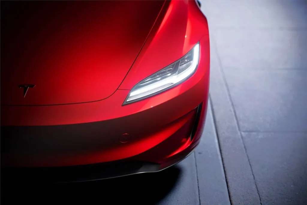 Model 3 Performance - © Tesla