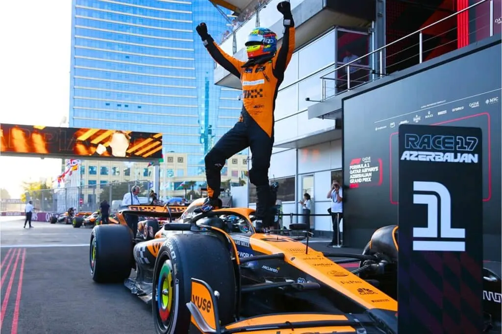 McLaren a effectué une remontée impressionnante en termes de performances, culminant avec le titre constructeurs en 2024 - © McLaren