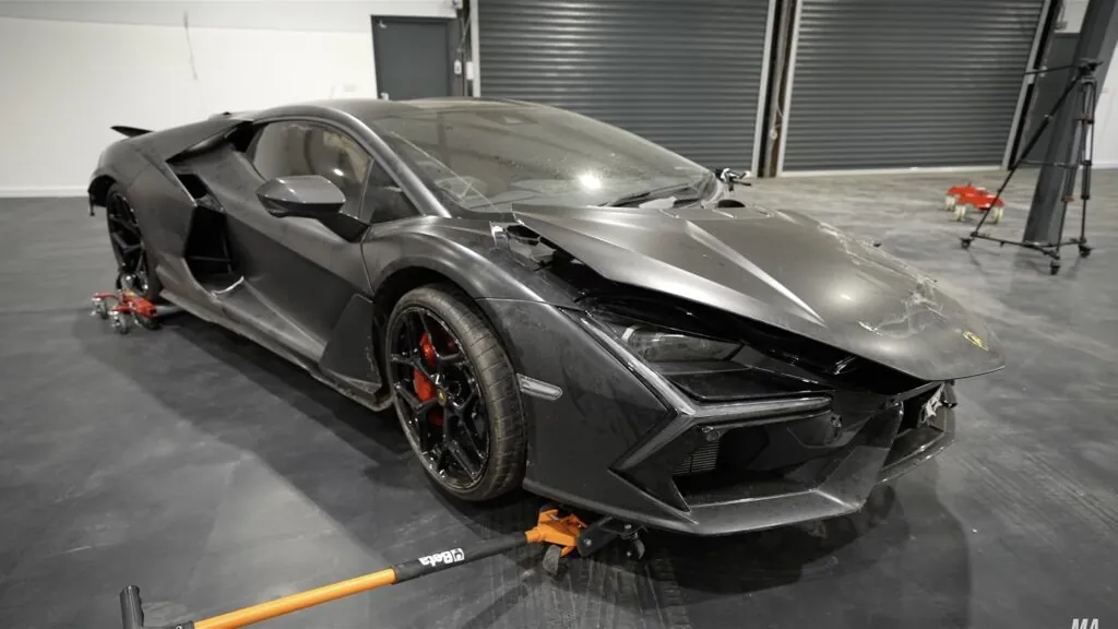 L’une des premières difficultés majeures, c’est le système de batterie de la Revuelto - © Mat Armstrong