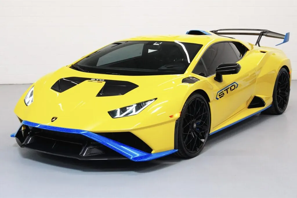 Sous son capot, on retrouve le fameux V10 atmosphérique de 5,2 litres, qui crache 640 chevaux - © The Hamilton Collection