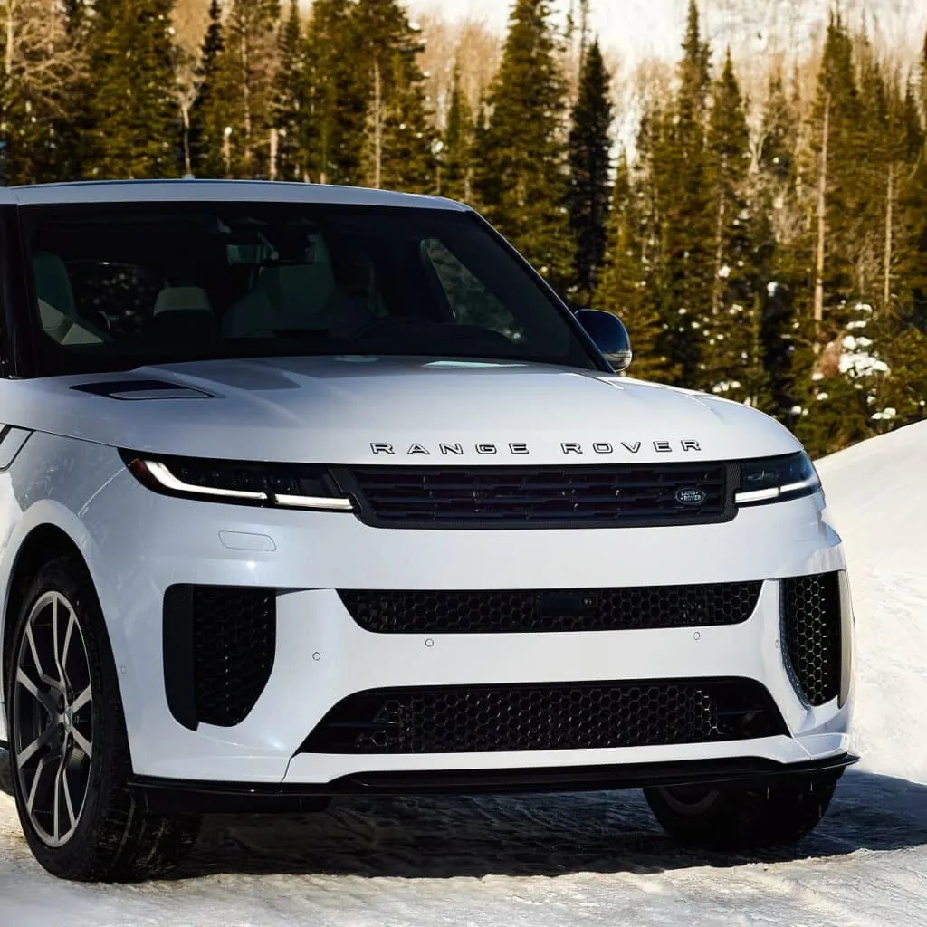 Jaguar Land Rover a décidé de suspendre ses expéditions vers les États-Unis pendant tout le mois d’avril - © Land Rover