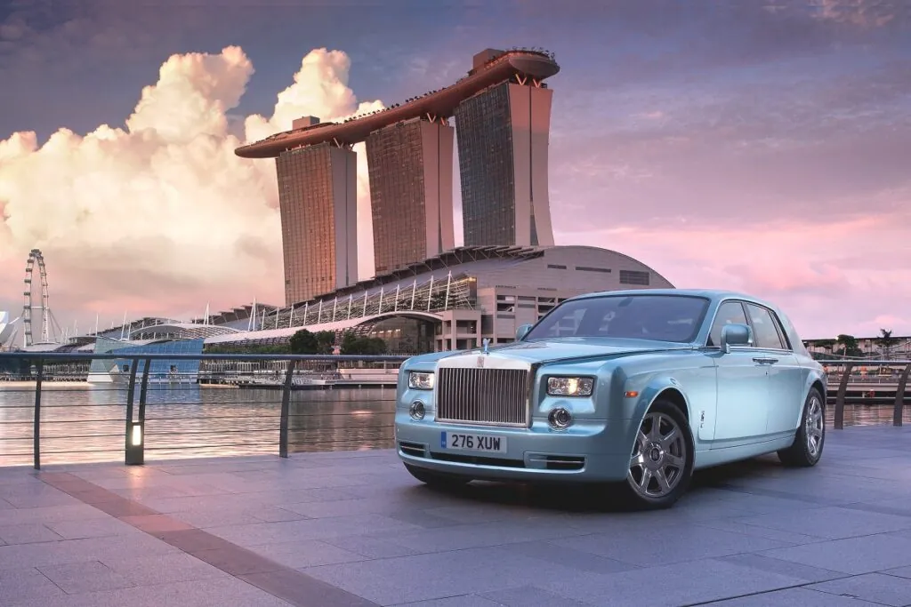 La 102EX, présenté en 2011 comme la première Rolls-Royce entièrement électrique - © Rolls-Royce