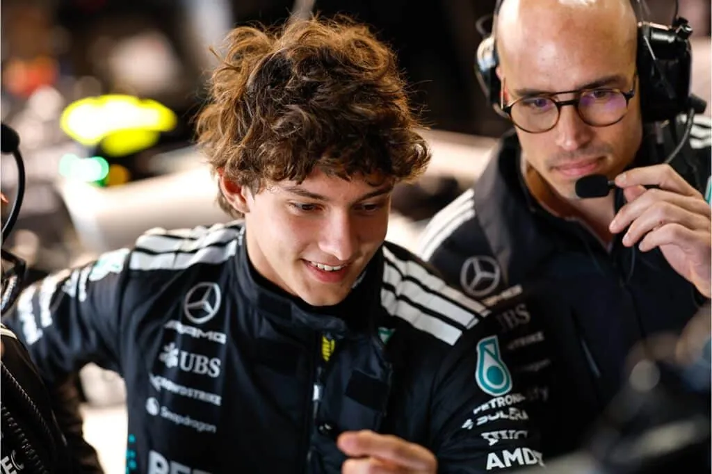 Andrea Kimi Antonelli est devenu le plus jeune pilote à avoir mené un tour de course - © Jiri Krenek Mercedes-Benz