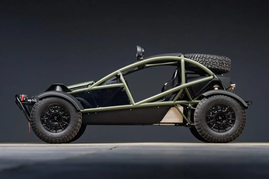 Sous le capot, l’Ariel Nomad Tactical cache un moteur Honda K24 de 2.4L à 4 cylindres atmosphérique - © Bring a Trailer