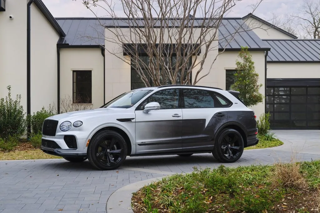 Dégradé de Moonbeam sur Anthracite - © Bentley