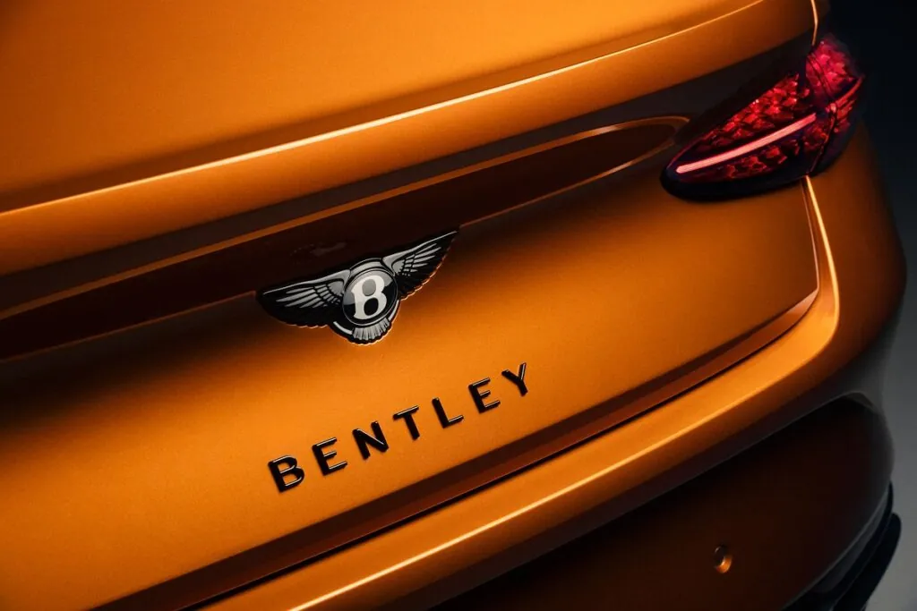 Un style plus moderne que celui des voitures de luxe que beaucoup jugent trop « pépère » - © Bentley