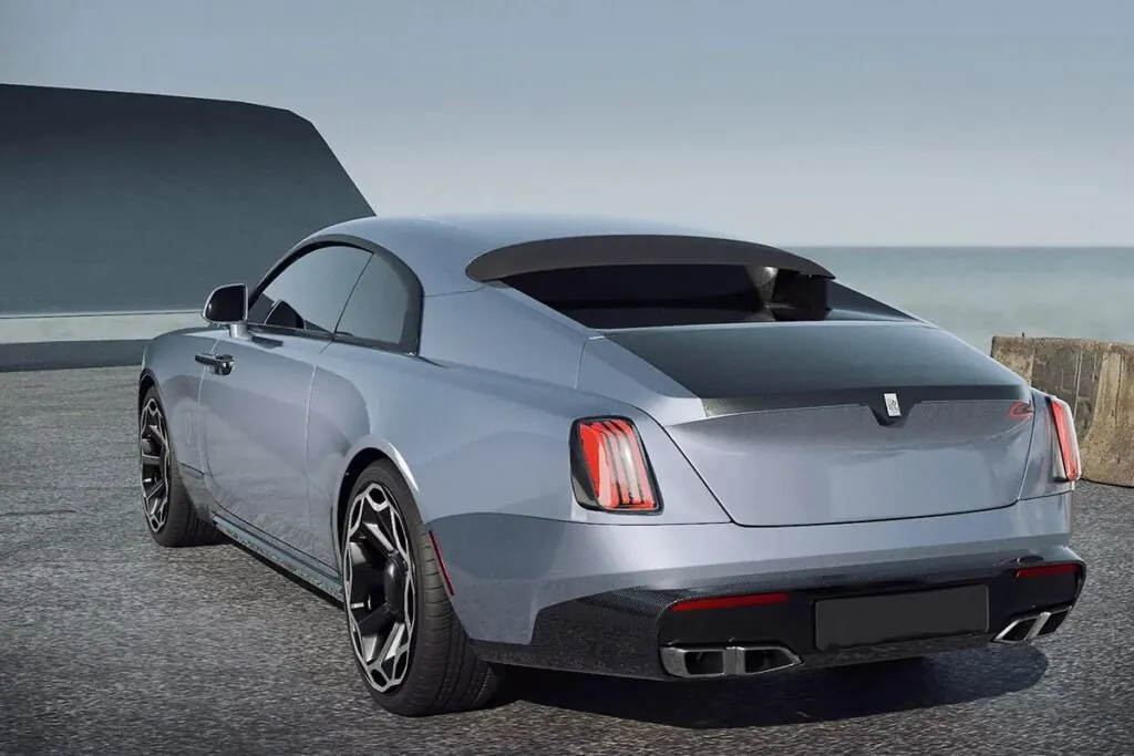 Une suspension abaissée de 25 mm par rapport à la Ghost « standard ».