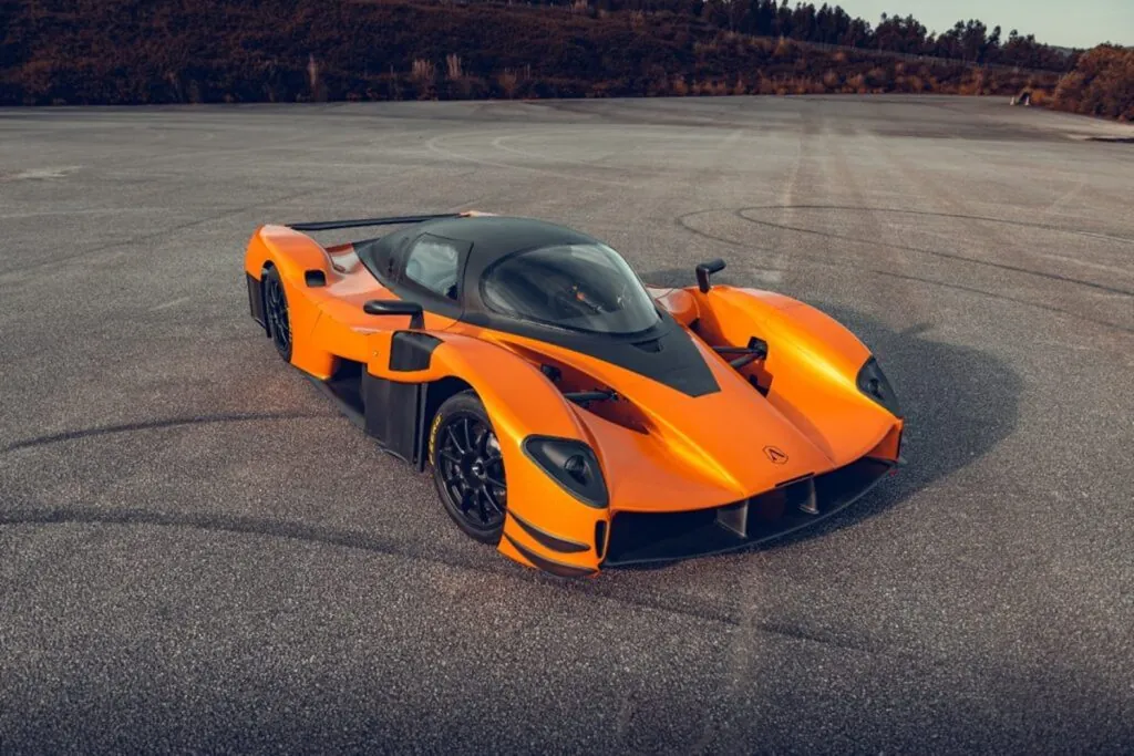 Un prix avoisinant les 1,6 million d’euros hors taxes - © Adamastor