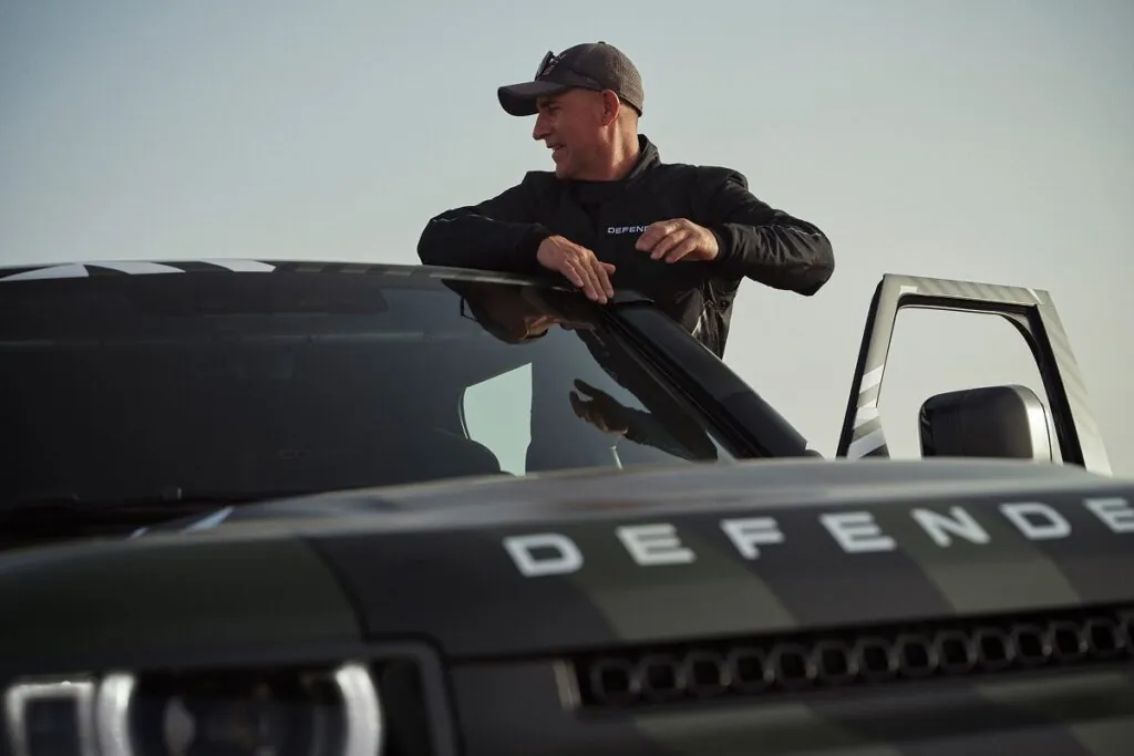 Le tandem Peterhansel-Baciuška apporte une combinaison d’expérience et de fraîcheur - © Land Rover